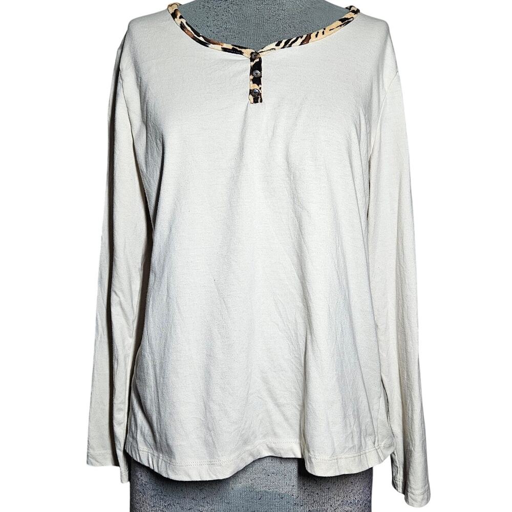 Cream Animal Pring Accent Cotton Blend Tee Size Large